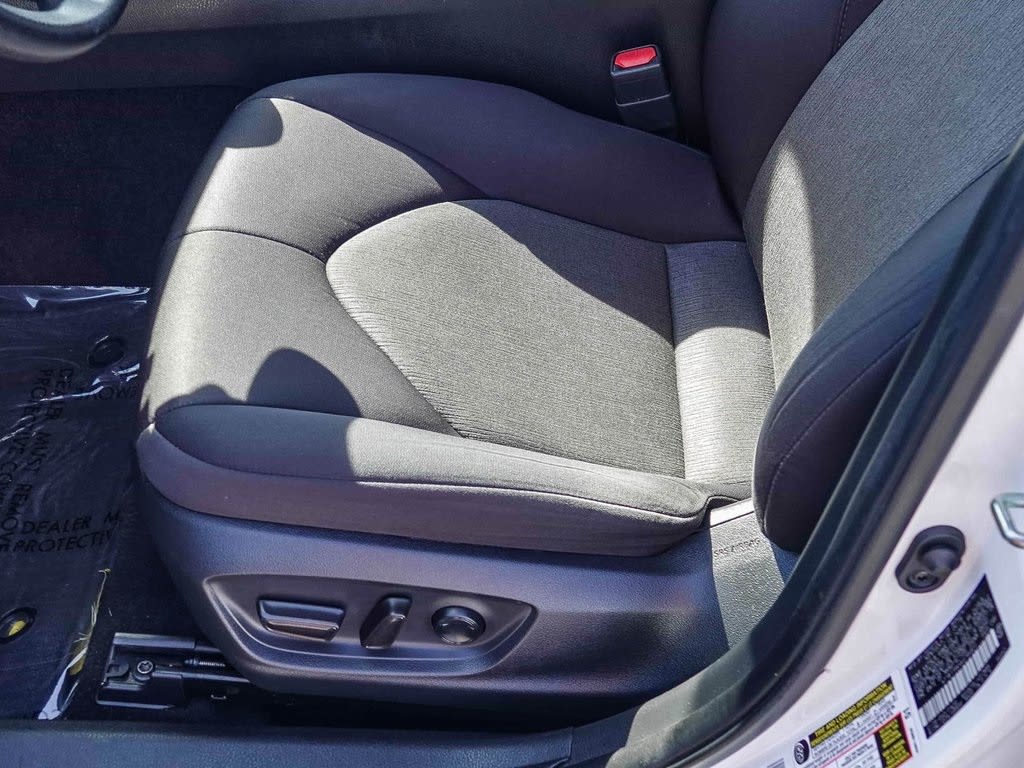 Thumbnail: 2019 Toyota Camry - 24