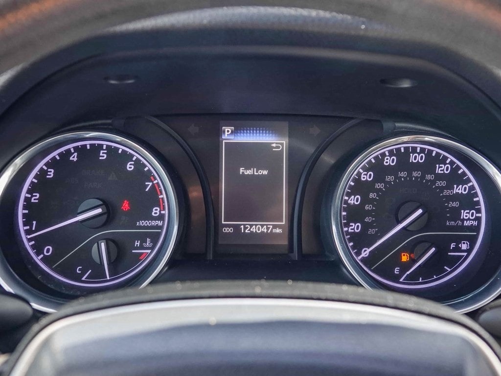 Thumbnail: 2019 Toyota Camry - 14