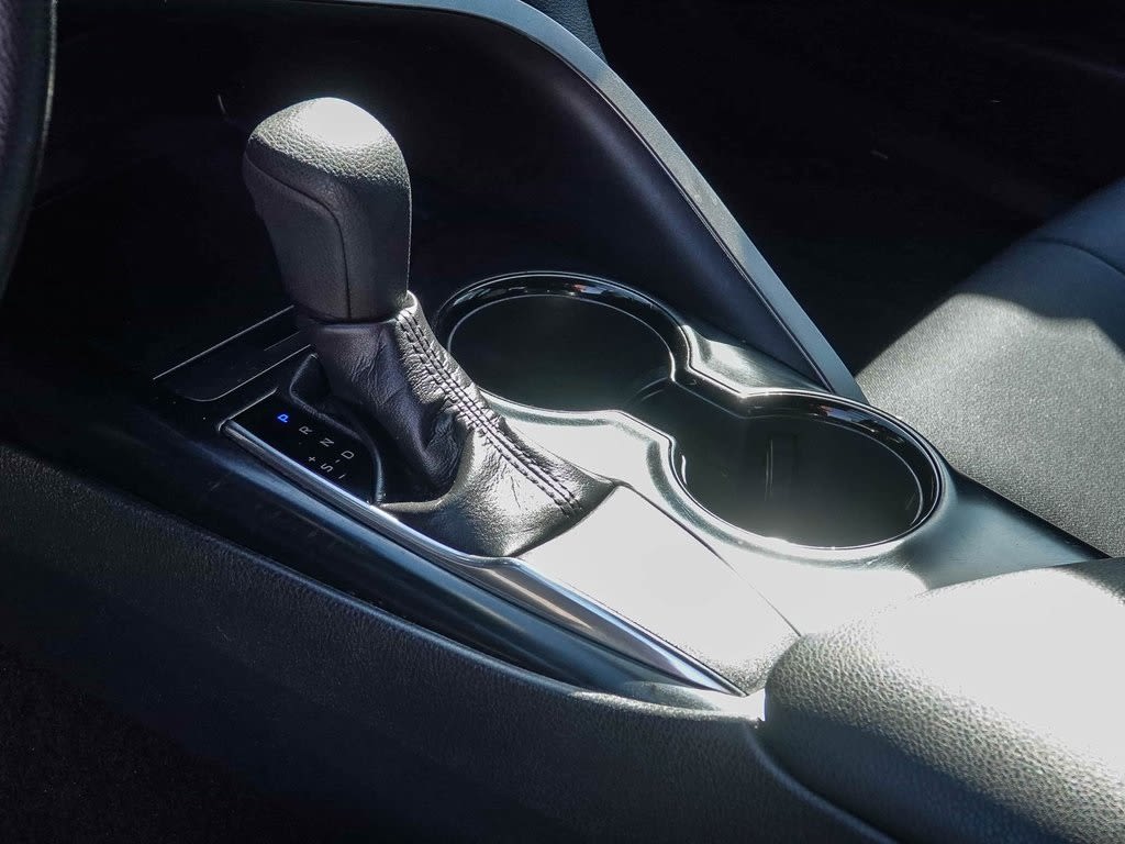 Thumbnail: 2019 Toyota Camry - 13