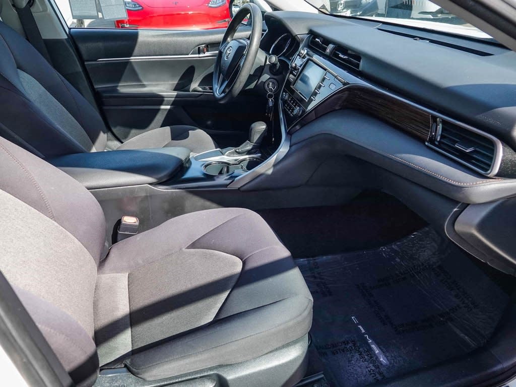 Thumbnail: 2019 Toyota Camry - 9