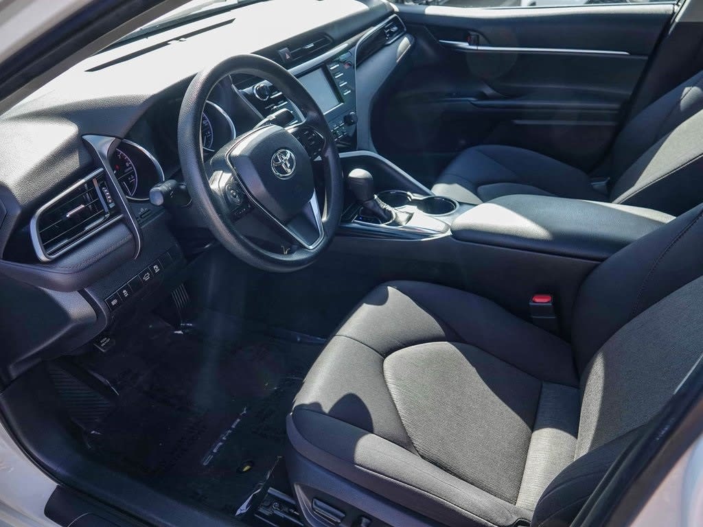 Thumbnail: 2019 Toyota Camry - 10