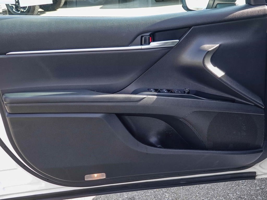 Thumbnail: 2019 Toyota Camry - 23