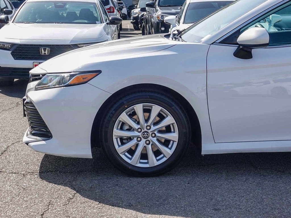 Thumbnail: 2019 Toyota Camry - 6