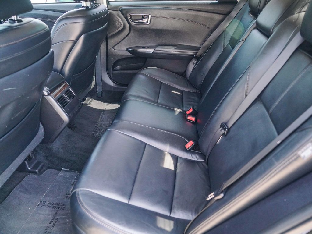 Thumbnail: 2014 Toyota Avalon - 10