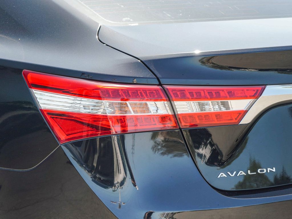 Thumbnail: 2014 Toyota Avalon - 17