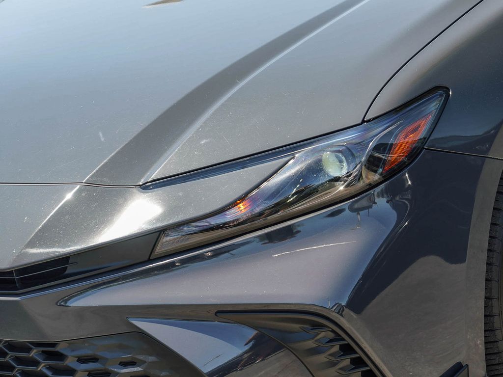 Thumbnail: 2025 Toyota Camry - 20