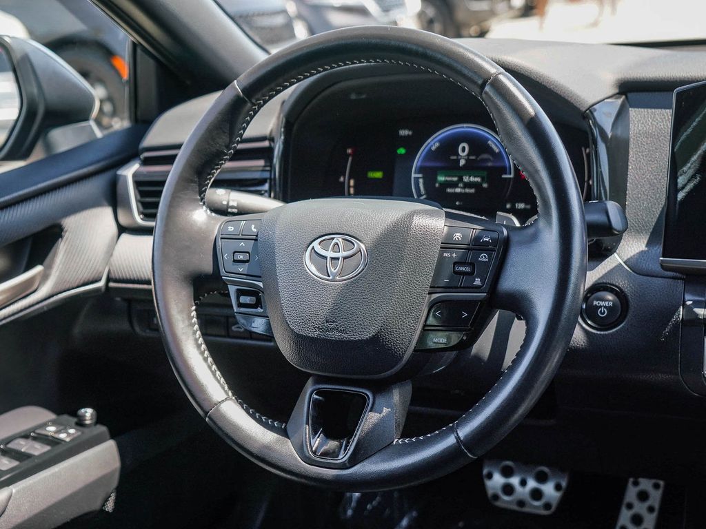 Thumbnail: 2025 Toyota Camry - 8