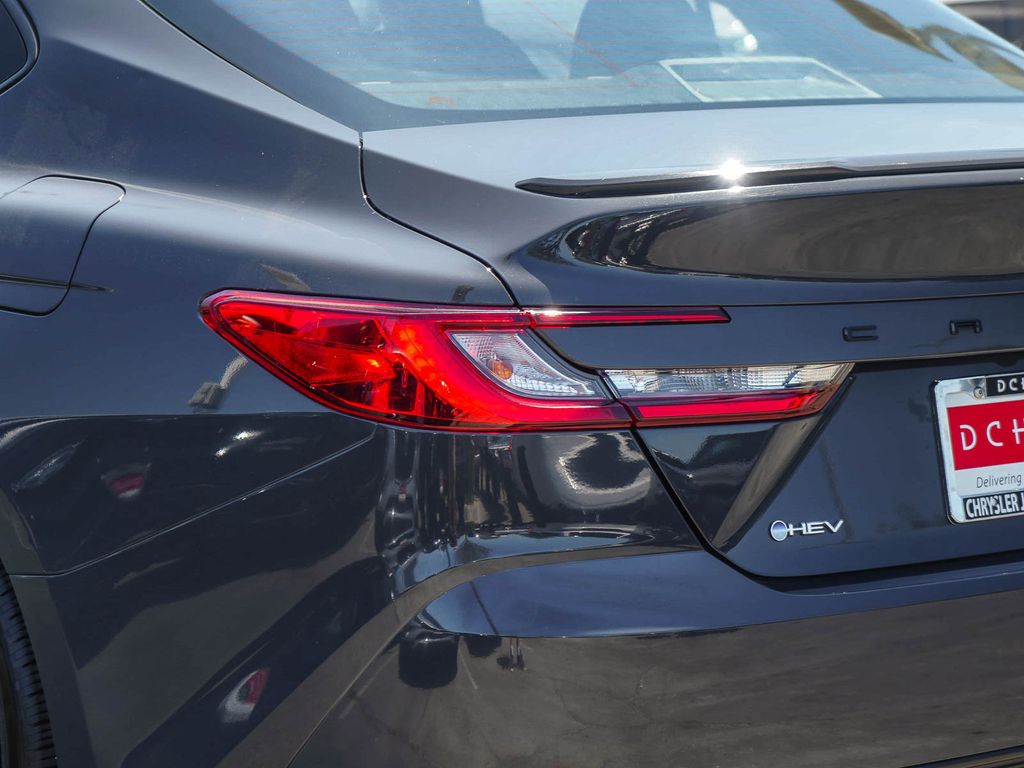 Thumbnail: 2025 Toyota Camry - 19