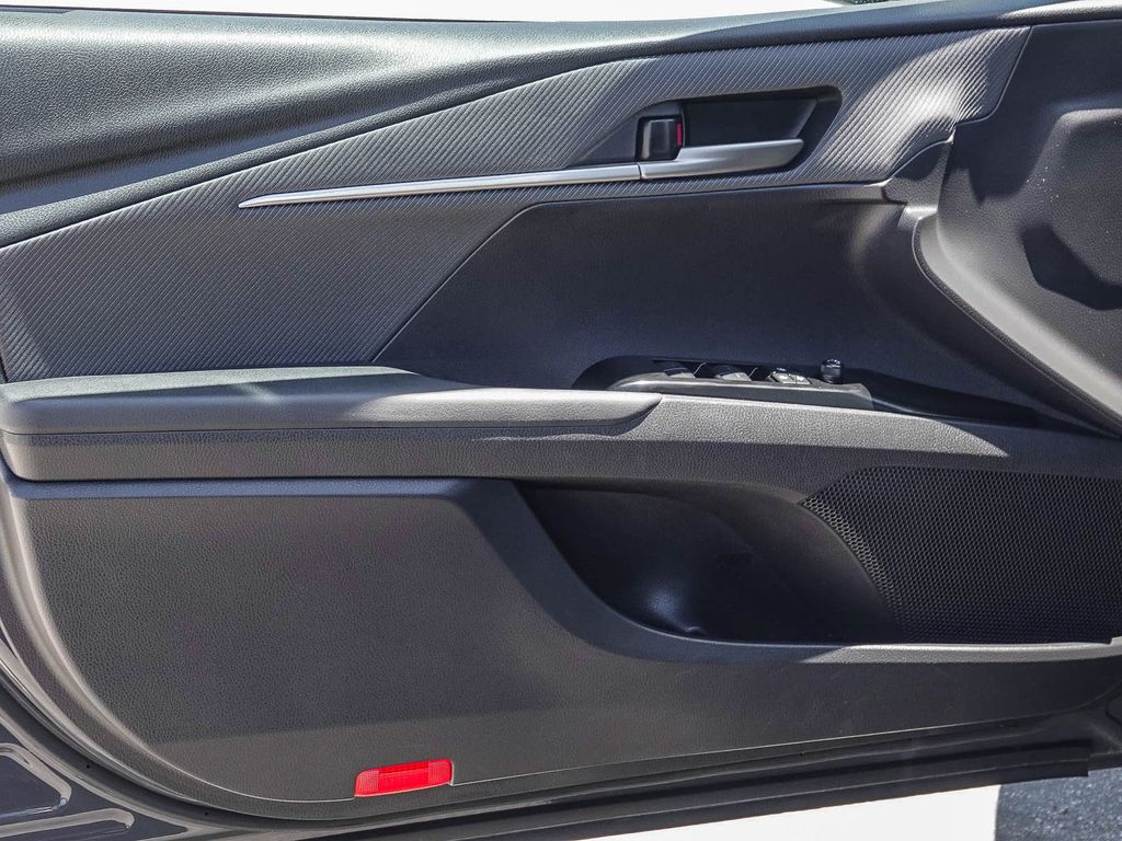 Thumbnail: 2025 Toyota Camry - 24