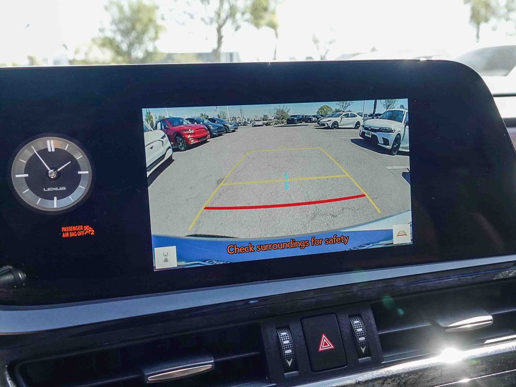 Thumbnail: 2025 Lexus ES - 26