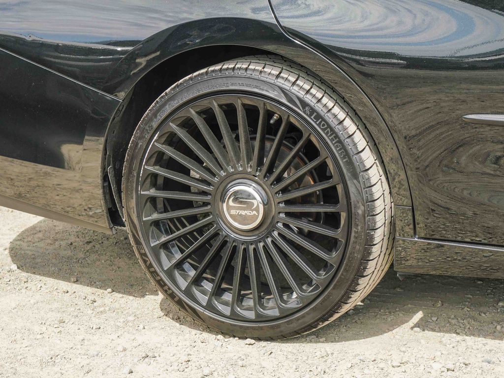 Thumbnail: 2022 Lexus ES - 12