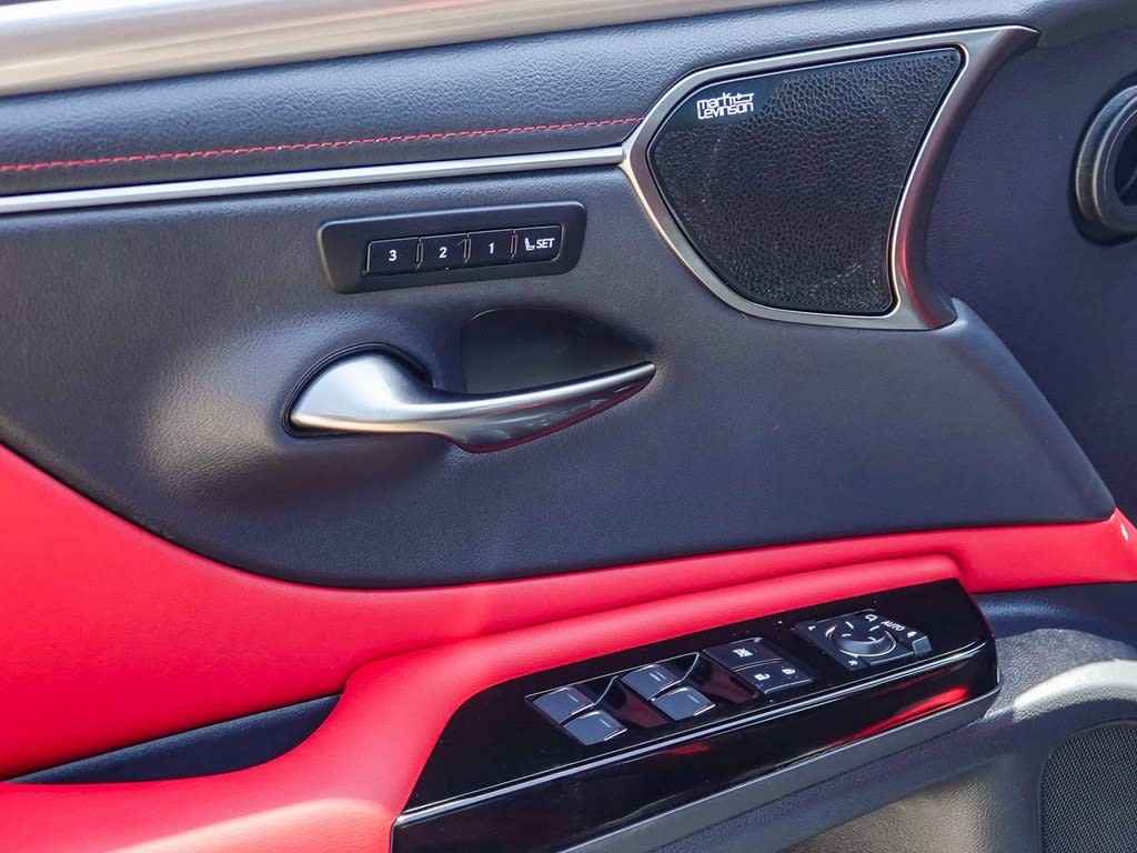 Thumbnail: 2024 Lexus ES - 22