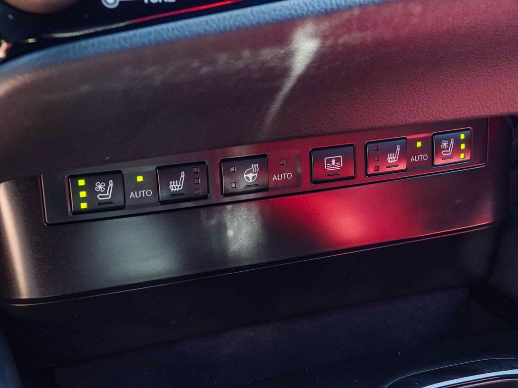 Thumbnail: 2024 Lexus ES - 25