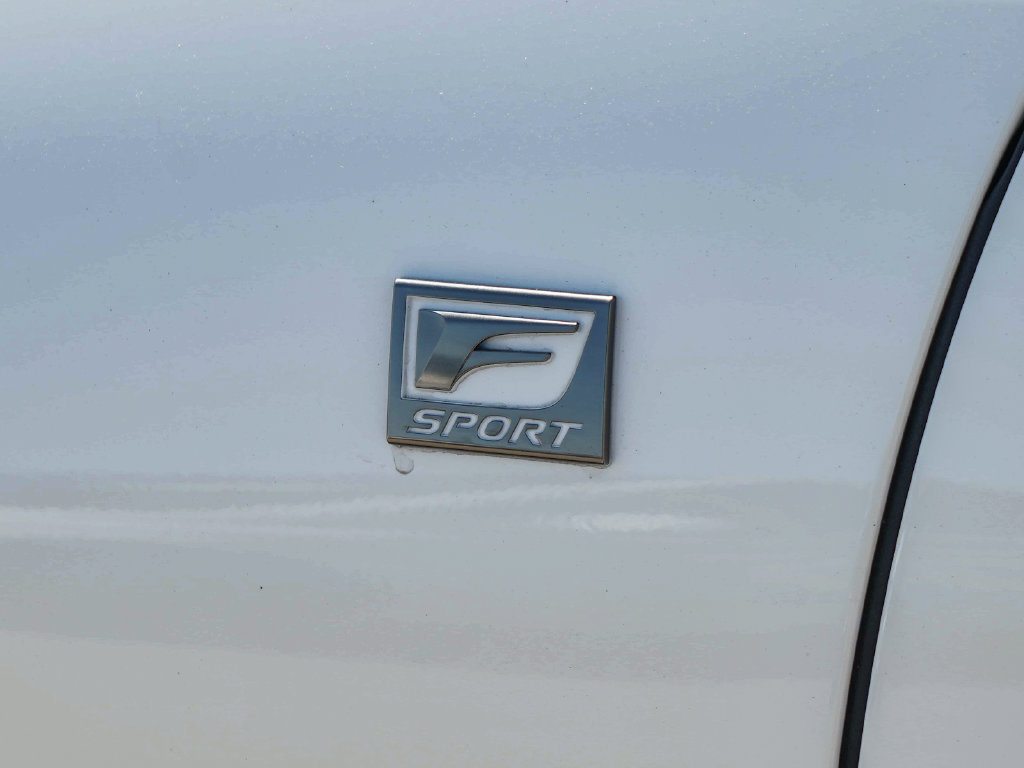 Thumbnail: 2024 Lexus ES - 6