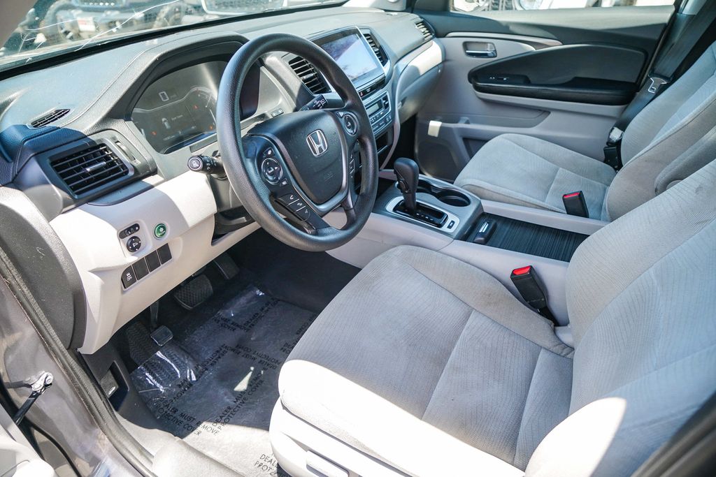 Thumbnail: 2018 Honda Pilot - 10