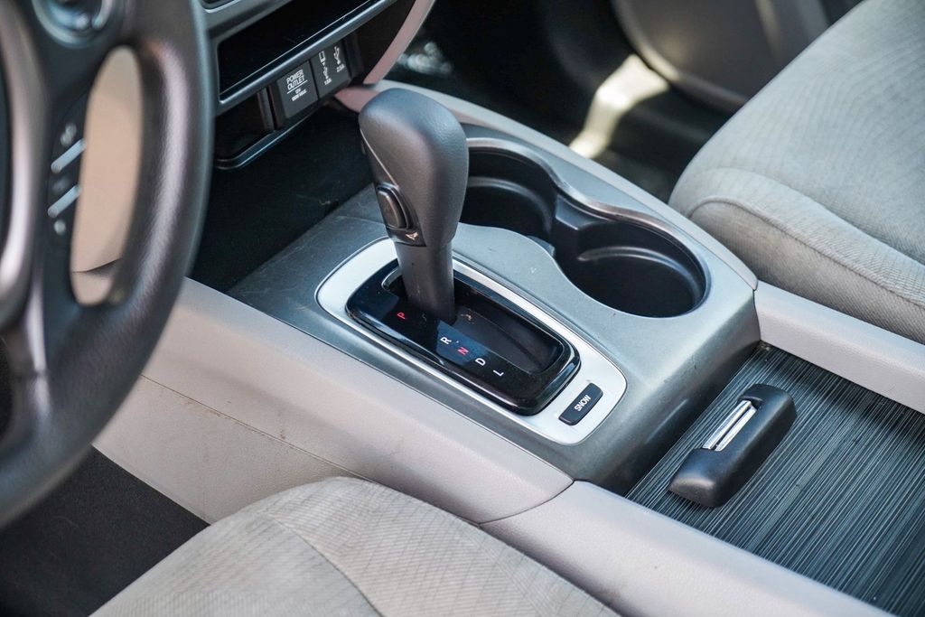 Thumbnail: 2018 Honda Pilot - 13