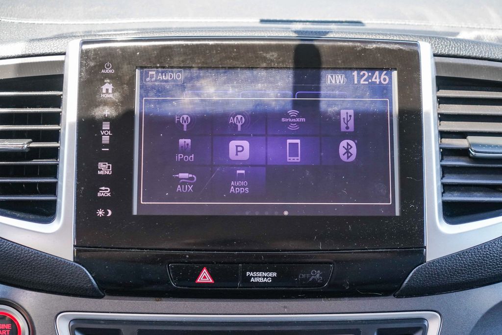 Thumbnail: 2018 Honda Pilot - 21