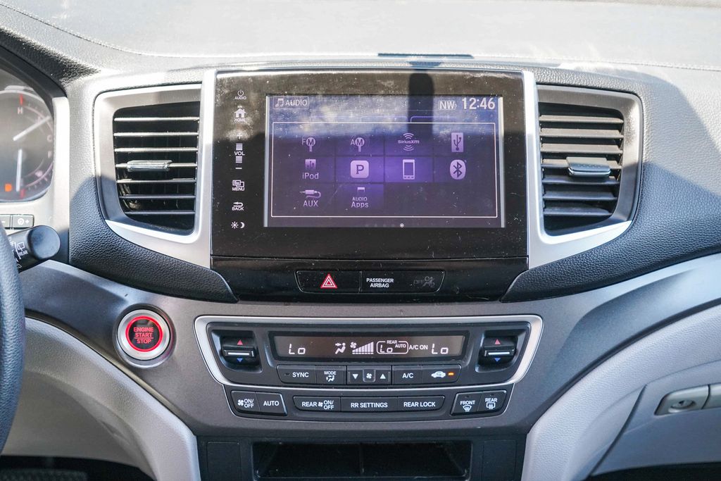 Thumbnail: 2018 Honda Pilot - 12