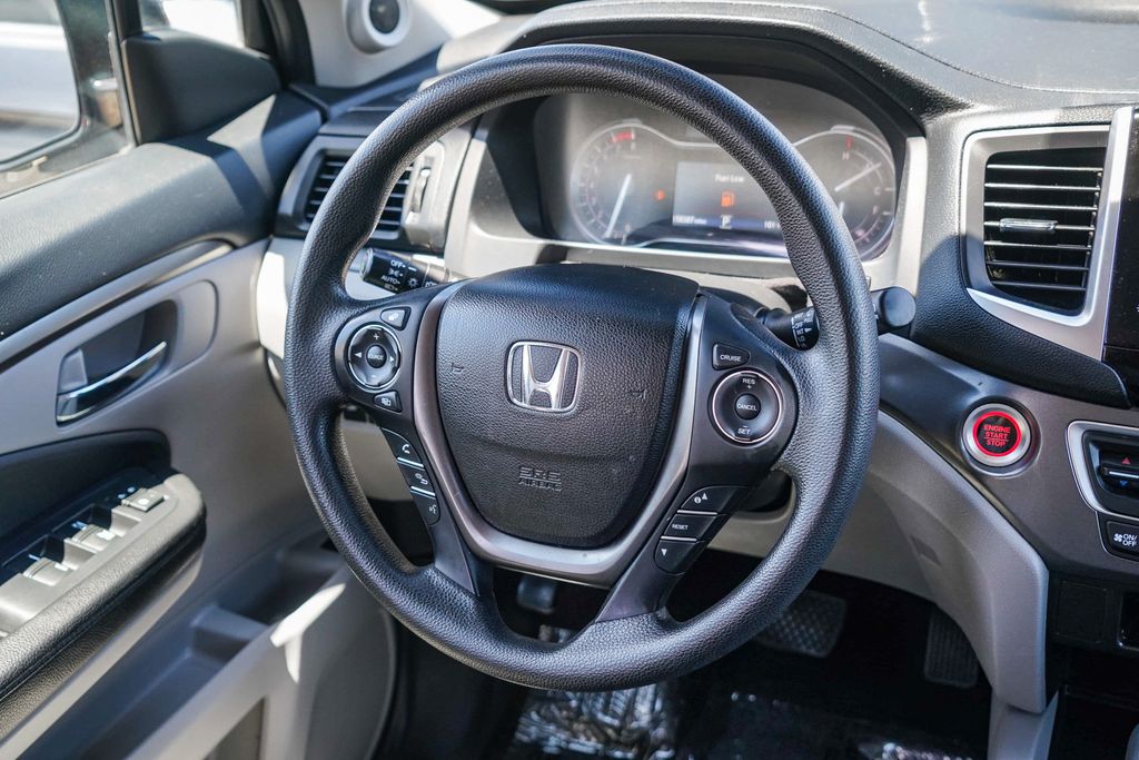 Thumbnail: 2018 Honda Pilot - 8