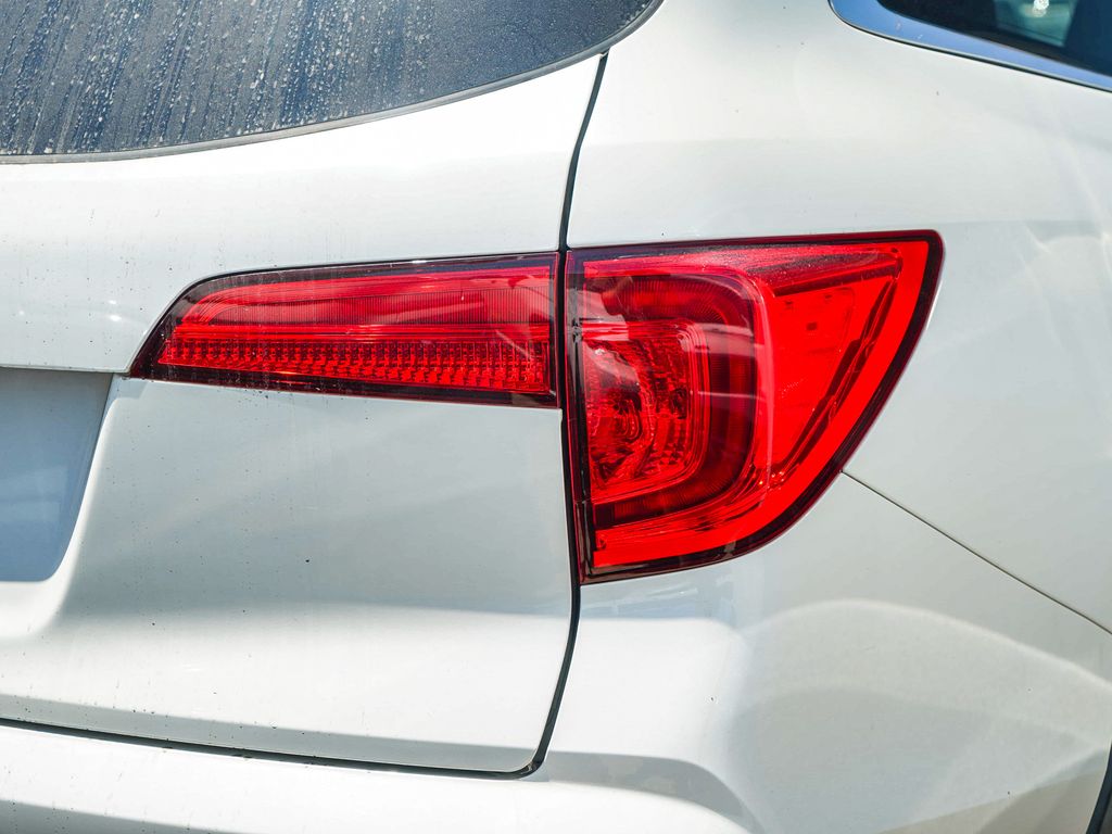 Thumbnail: 2018 Honda Pilot - 11
