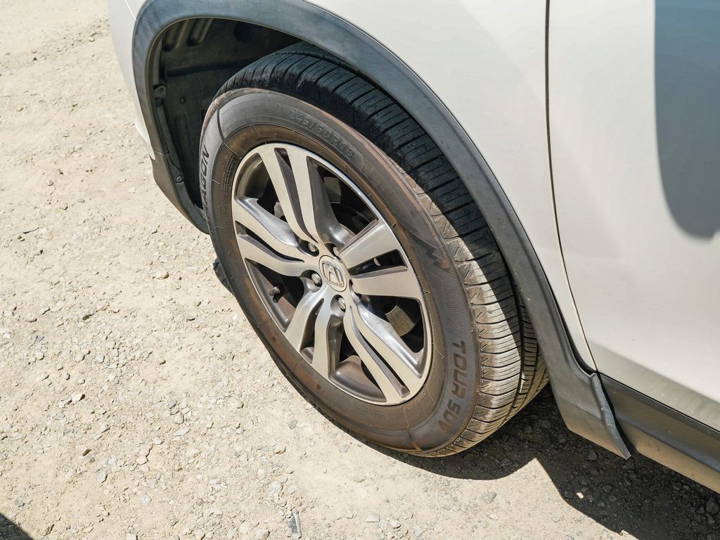 Thumbnail: 2018 Honda Pilot - 18