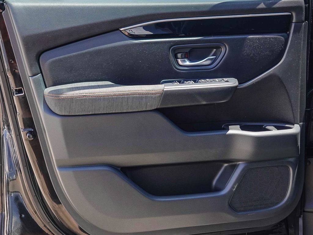 Thumbnail: 2025 Honda Pilot - 23