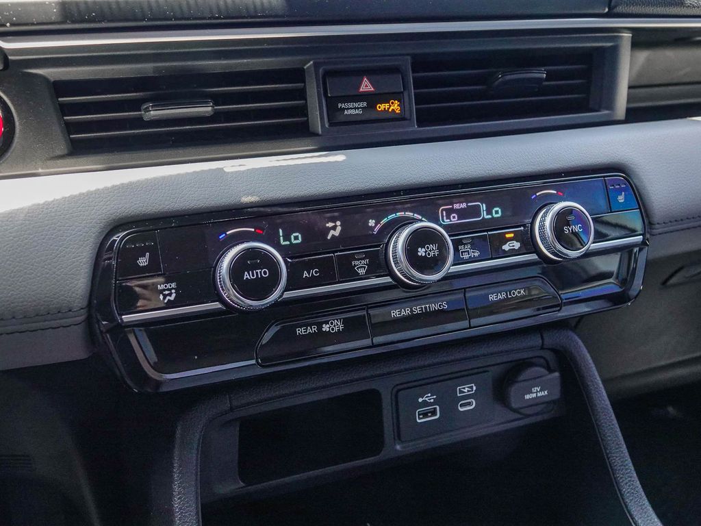 Thumbnail: 2024 Honda Pilot - 25