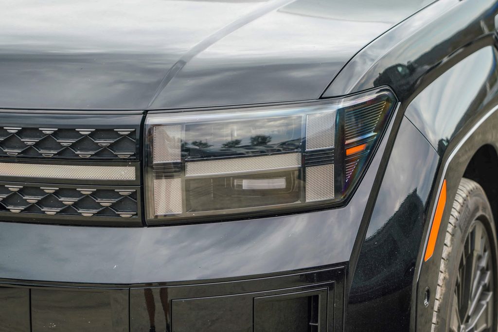 Thumbnail: 2025 Hyundai Santa Fe - 9