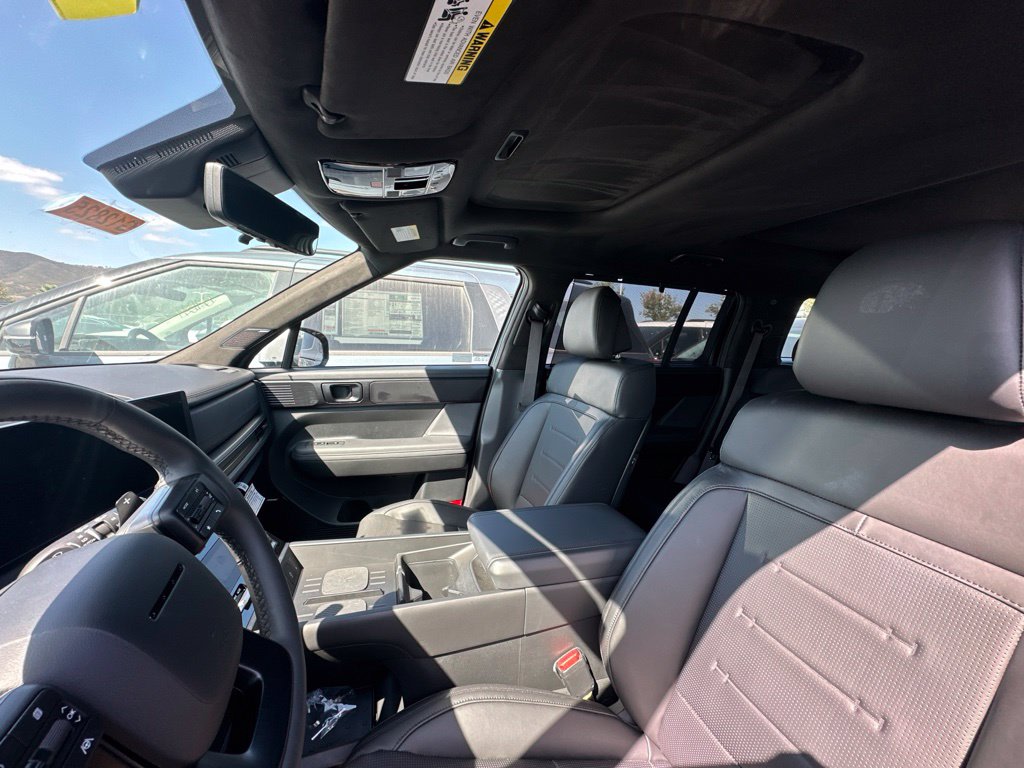 Thumbnail: 2025 Hyundai Santa Fe - 5