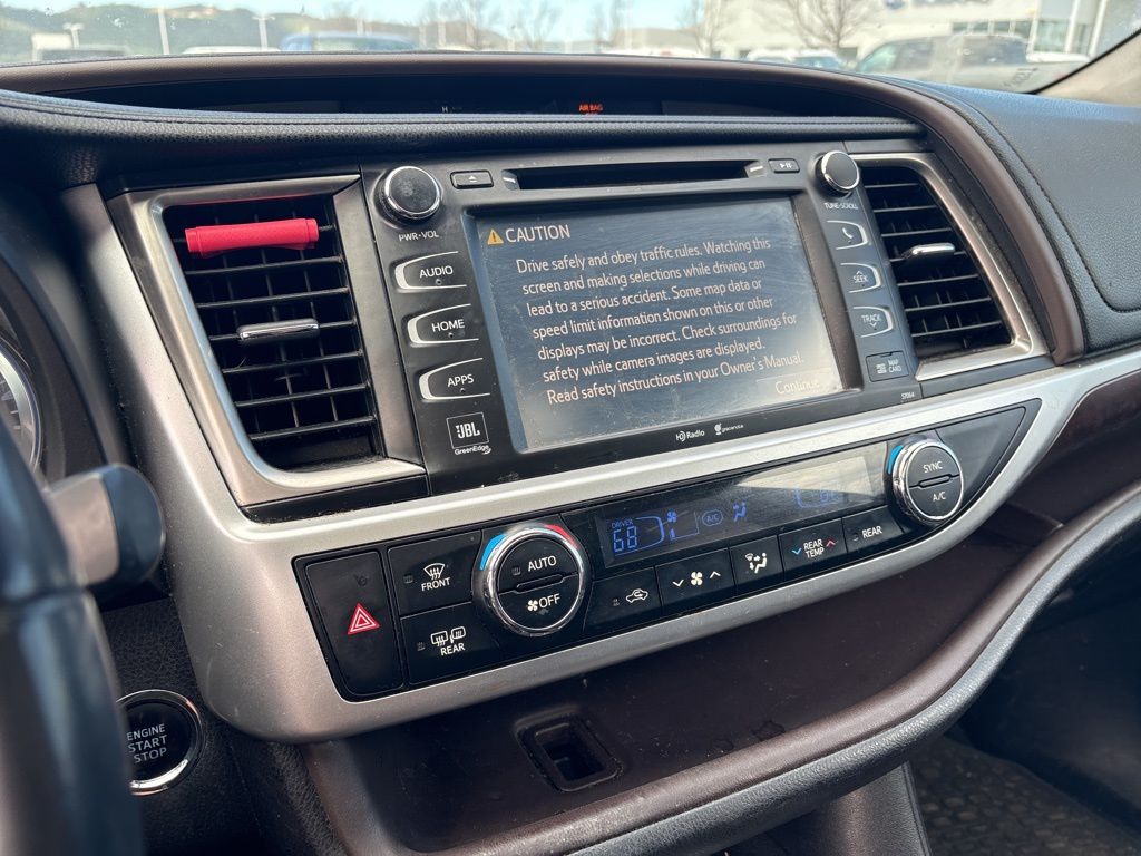 Thumbnail: 2015 Toyota Highlander - 6