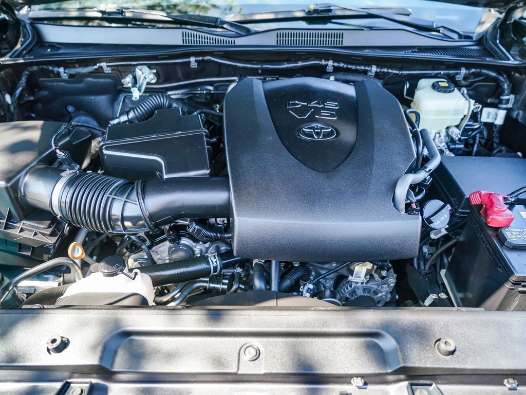 Thumbnail: 2020 Toyota Tacoma - 8