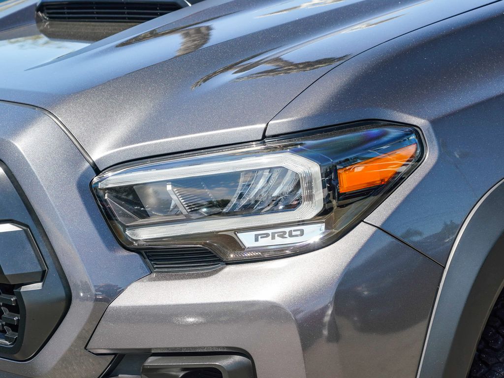 Thumbnail: 2020 Toyota Tacoma - 21