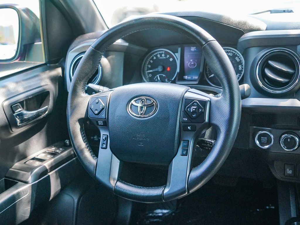 Thumbnail: 2020 Toyota Tacoma - 9