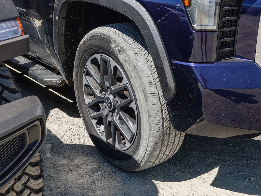 Thumbnail: 2023 Toyota Tundra - 7