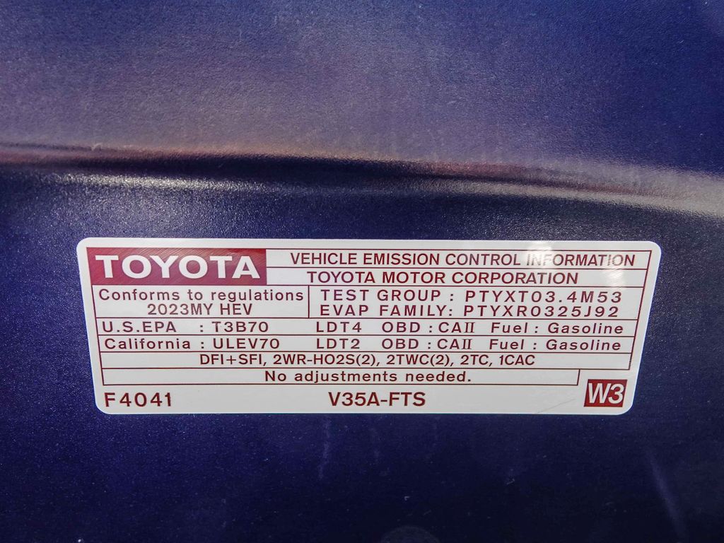 Thumbnail: 2023 Toyota Tundra - 17