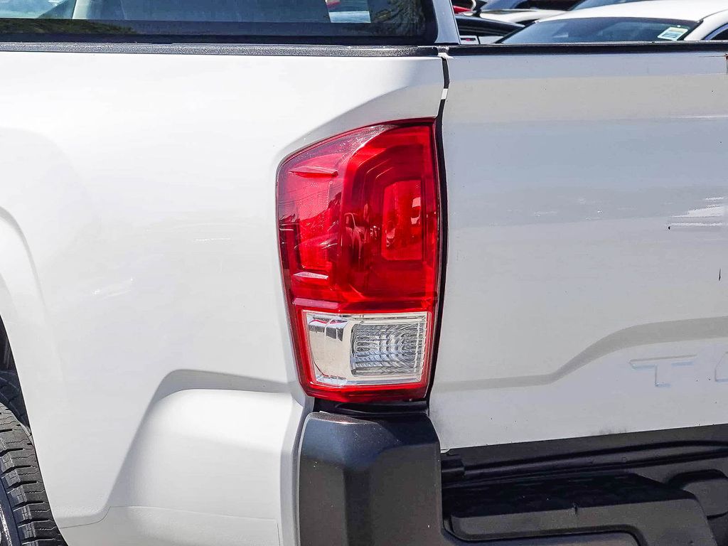 Thumbnail: 2017 Toyota Tacoma - 19