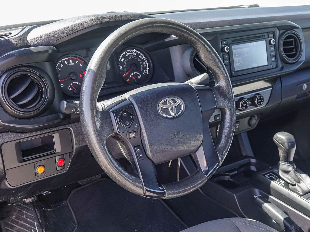 Thumbnail: 2017 Toyota Tacoma - 8