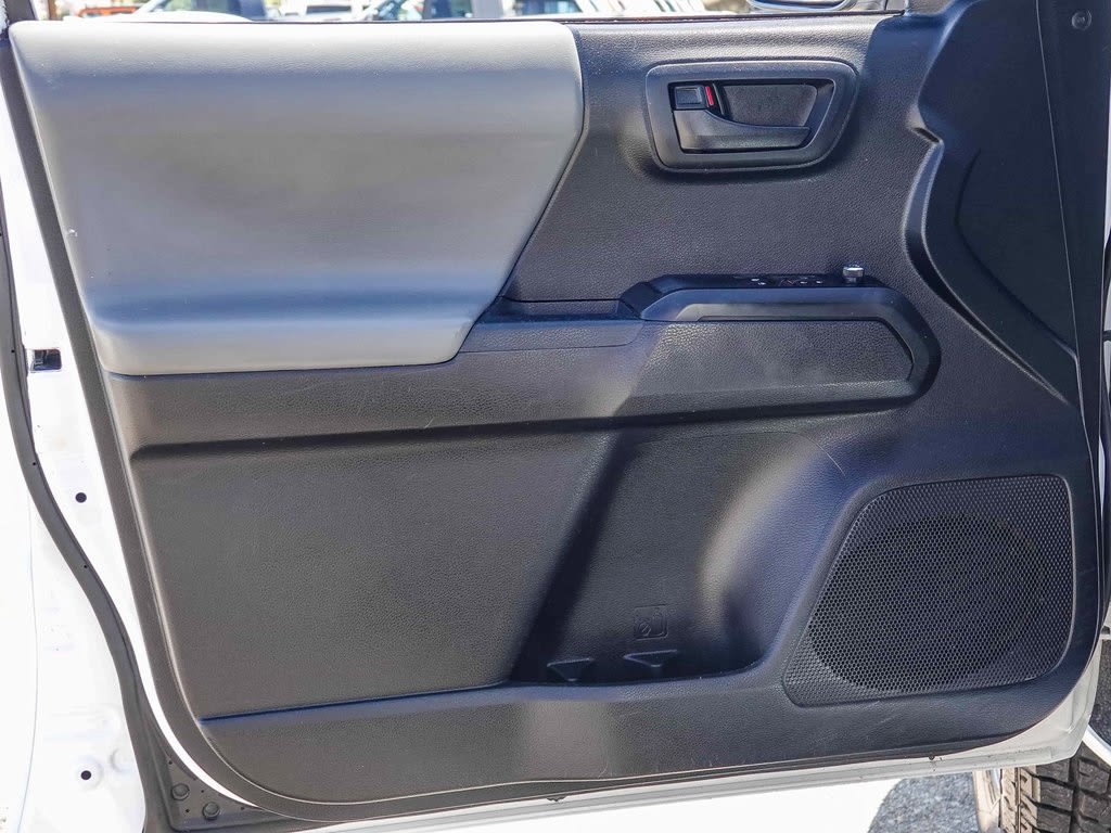 Thumbnail: 2017 Toyota Tacoma - 24