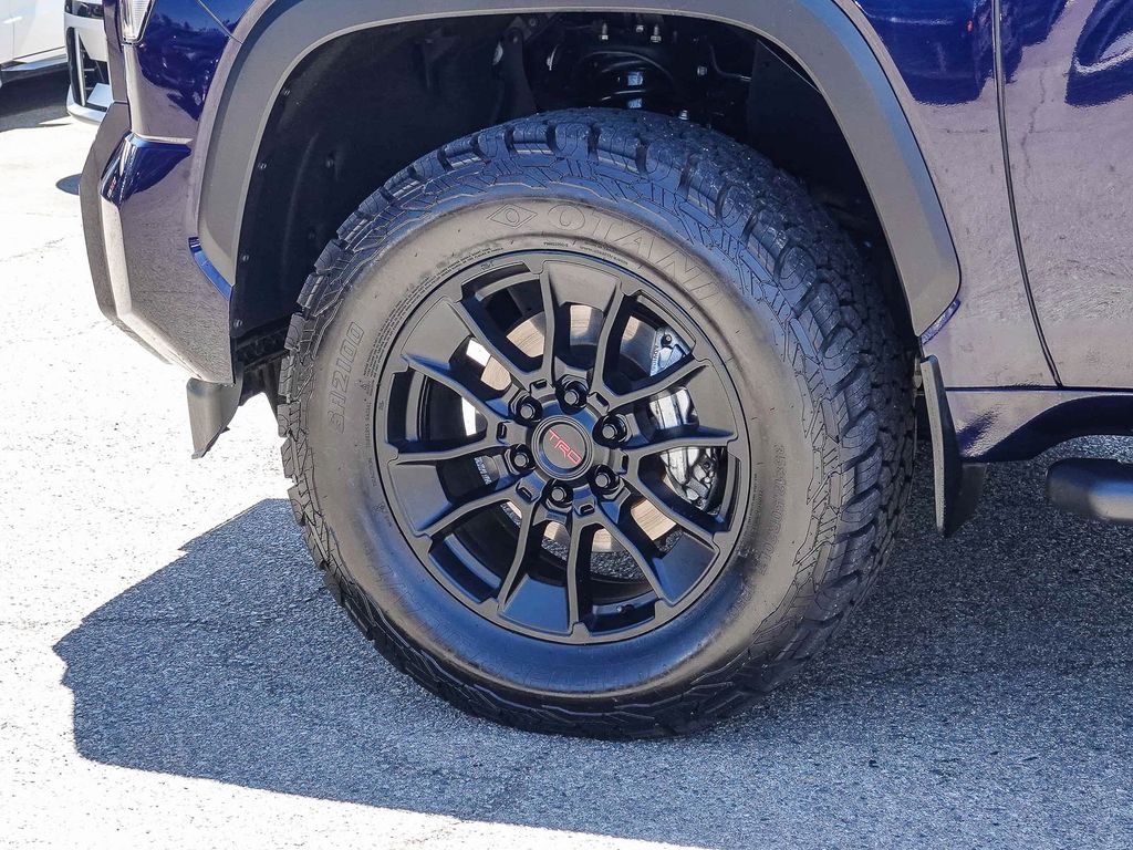 2024 Toyota Tundra Limited - Photo 6