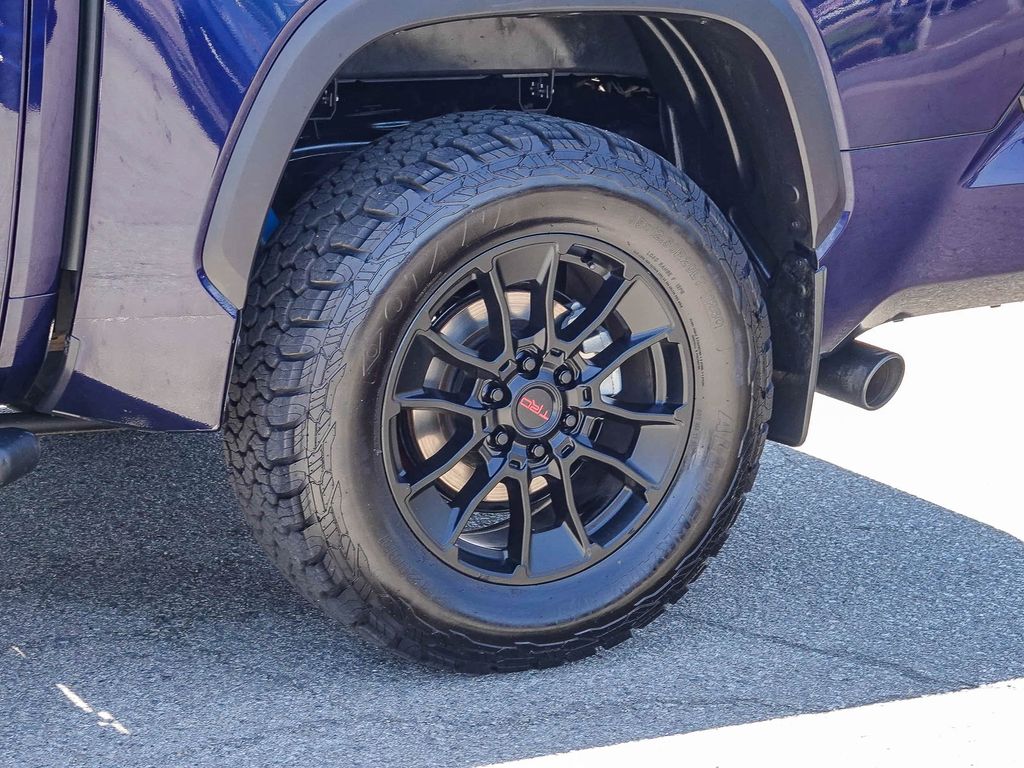 2024 Toyota Tundra Limited - Photo 21