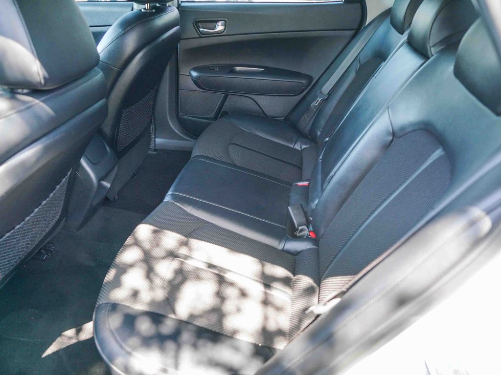 Thumbnail: 2020 Kia Optima - 11