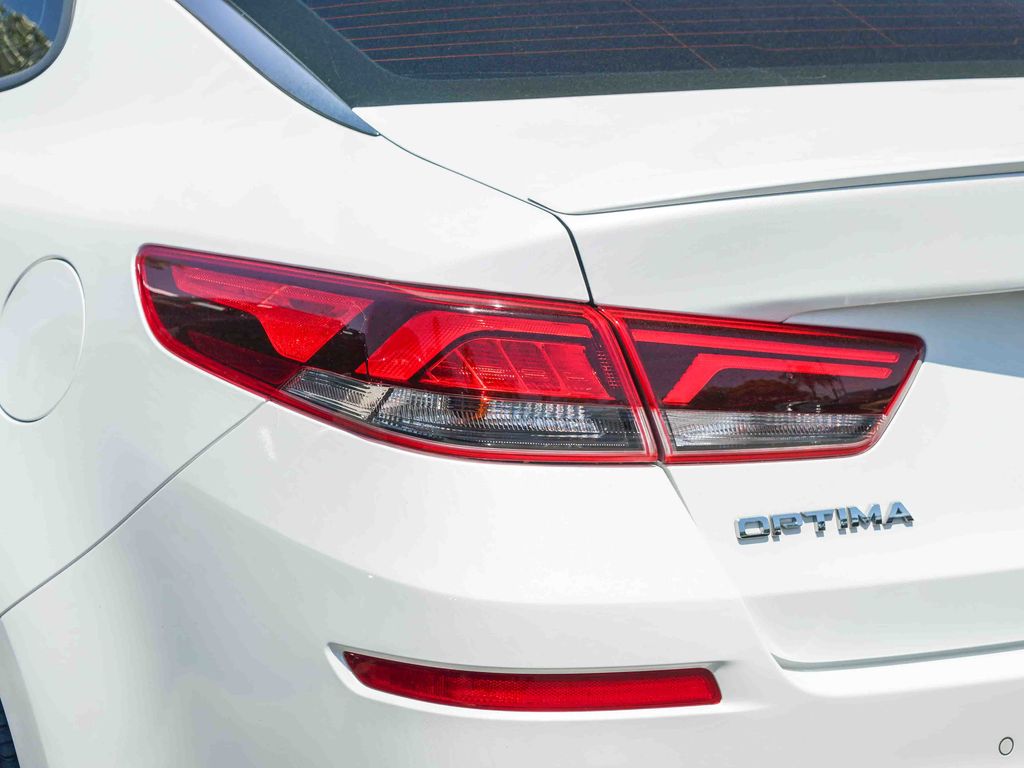 Thumbnail: 2020 Kia Optima - 19