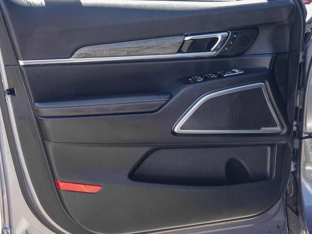 Thumbnail: 2021 Kia Telluride - 24