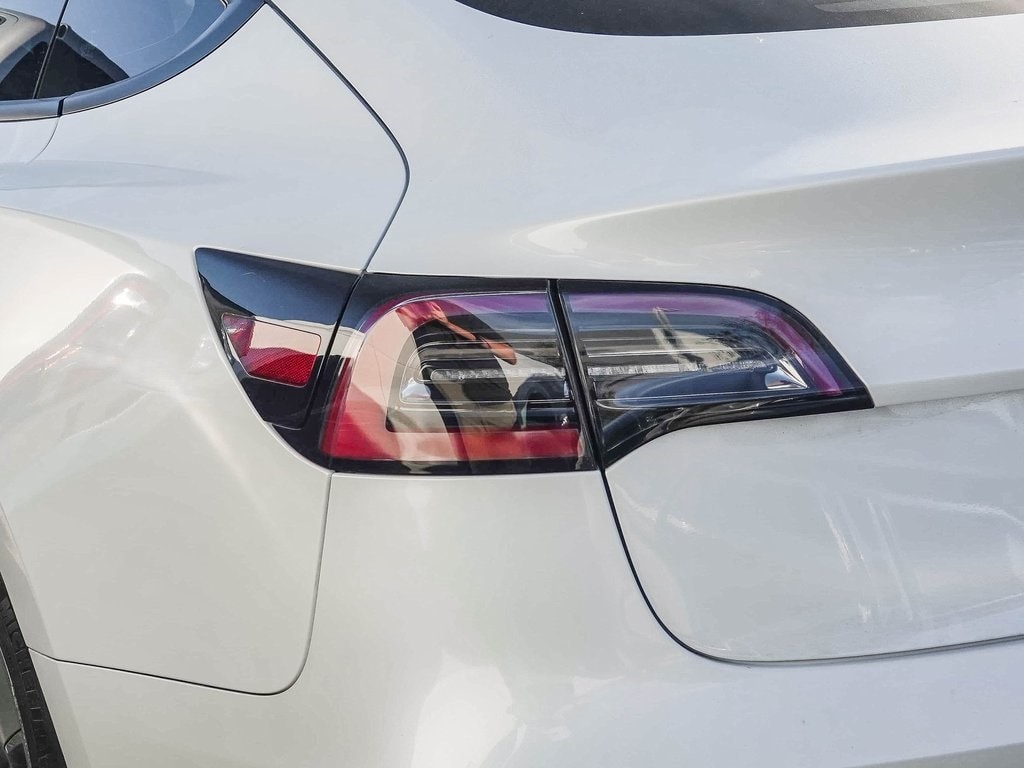 Thumbnail: 2023 Tesla Model 3 - 17