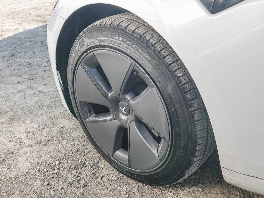 Thumbnail: 2023 Tesla Model 3 - 20