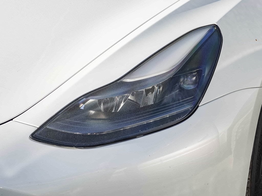 Thumbnail: 2023 Tesla Model 3 - 10