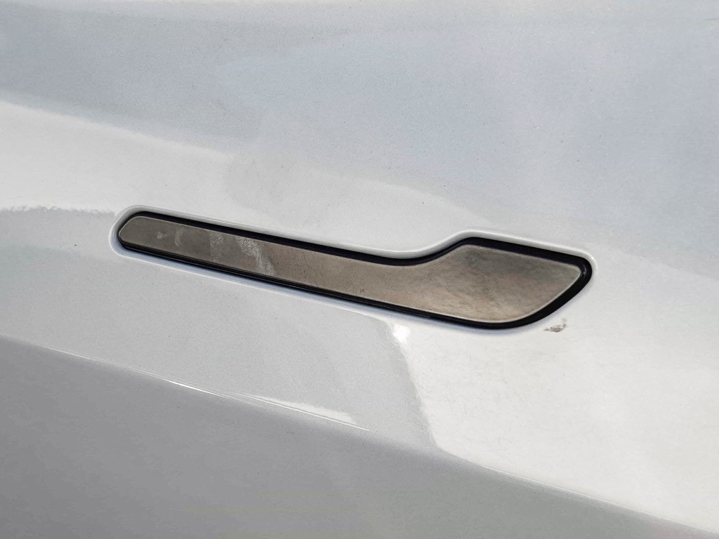 Thumbnail: 2023 Tesla Model 3 - 19