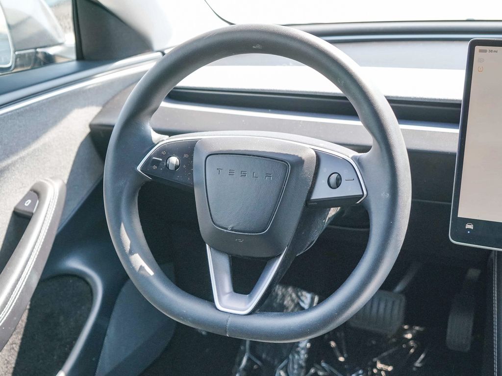 Thumbnail: 2025 Tesla Model 3 - 7