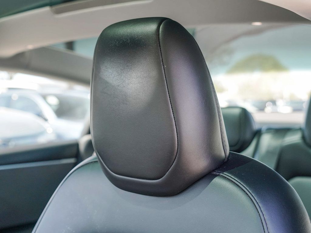Thumbnail: 2025 Tesla Model 3 - 25