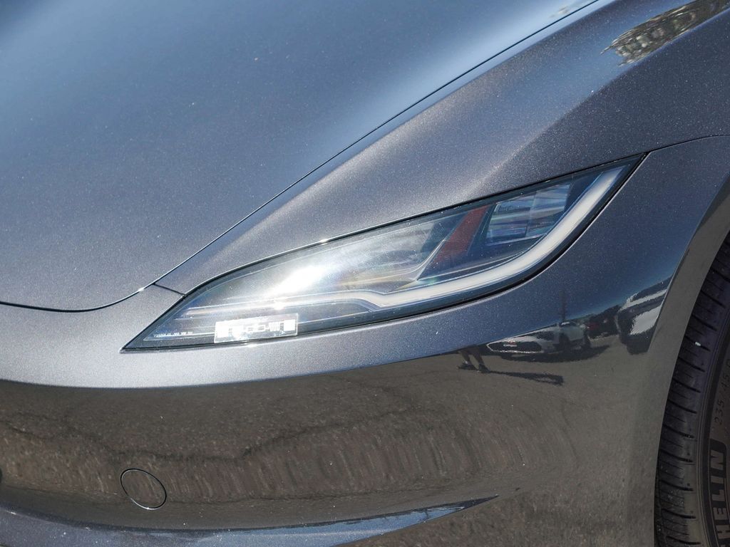 Thumbnail: 2025 Tesla Model 3 - 17